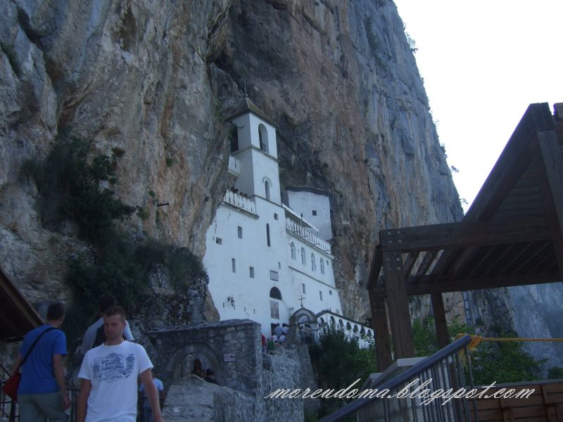 храм воскресения христова в подгорице черногория. черногория церкви. черногория 5. храм воскресения христова подгорица. черногория религиозный конфликт.