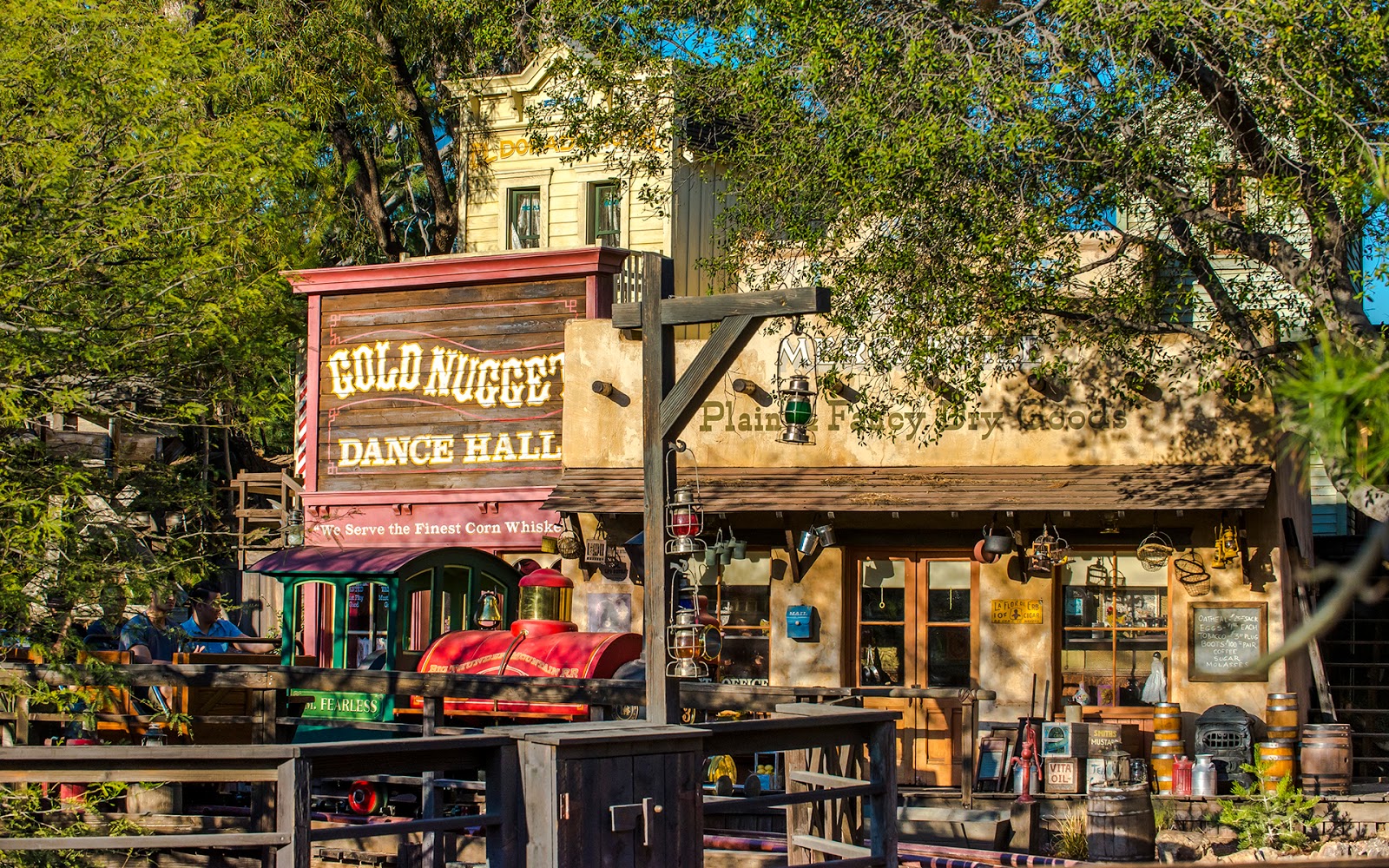 A Glimpse of Rainbow Ridge