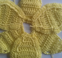 Free Crochet Daffodil