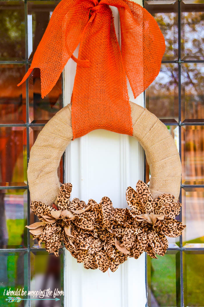DIY Interchangeable Wreath | This wreath can be changed every season with simple pieces. Complete photo tutorial explains exactly how it works.