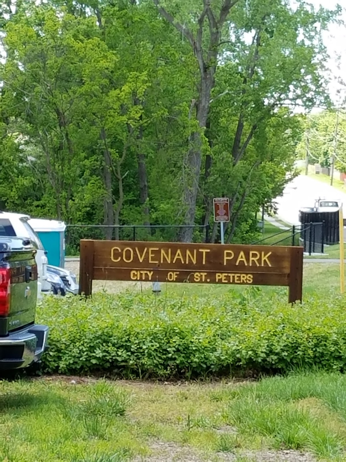 Play St. Louis Covenant Park, St. Peters