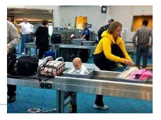 The Most Hilarious Photos Captured At Airport | हवाई अड्डे के इन नज़रों को देख आप भी मान जाएंगे कि नमूने कहीं भी हो सकते हैं The Most Hilarious Photos Captured At Airport, Airport photo funny, unbelievable photo taken at airport