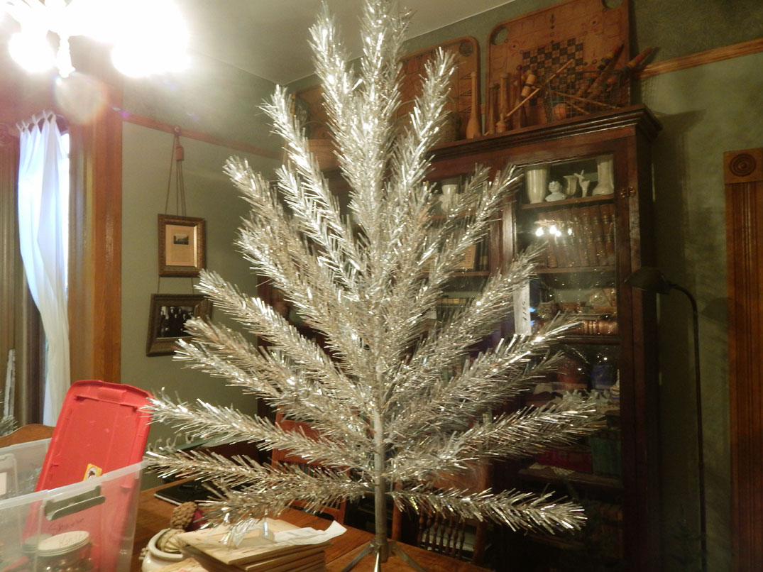 Saturdays Vintage Finds A Forest Of Aluminum Christmas Trees