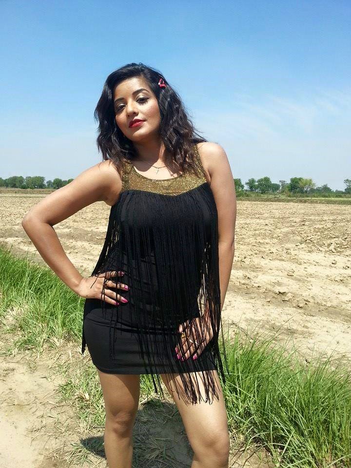 Bhojpuri Actress Monalisa Hot And Unseen Photos 2017 2018 Thunder Thighs Legs Photo Unseen