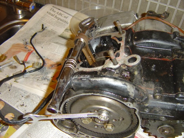 Cagiva Mito 125 Owners Blog : Cagiva Mito 125 engine strip down / tear