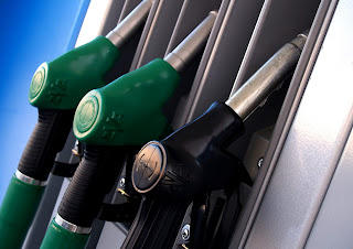 Door te carpoolen kan je op brandstof besparen