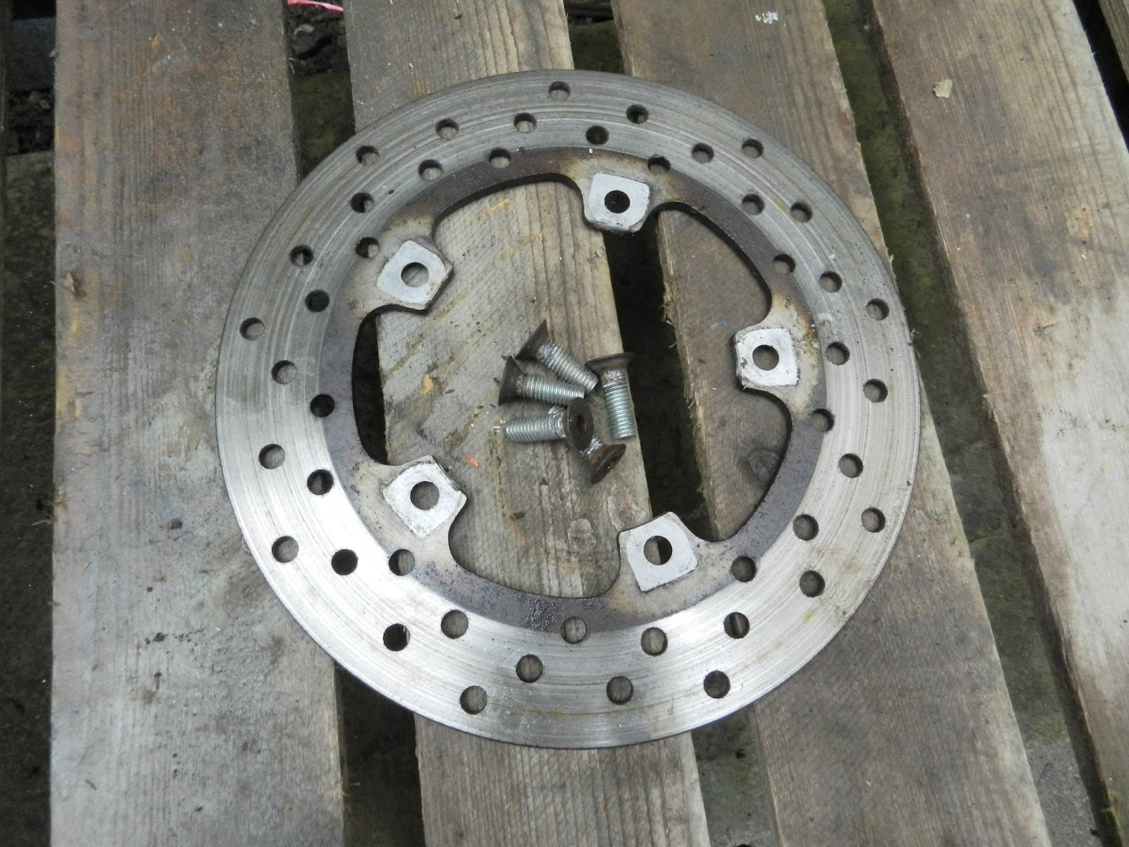 APRILIA RS 125 Aprilia RS 125 Brake disc wear limits and how to measure