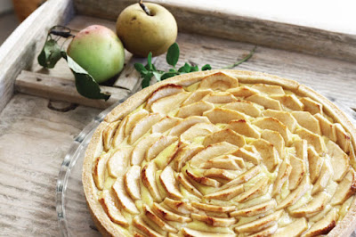 Crostata Con Crema Alla Camomilla E Mele