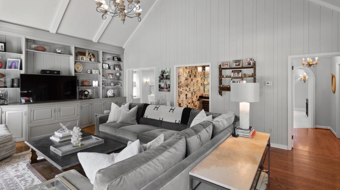 39 Interior Design Photos vs. 165 High Point Ln, Fairfield, CT Luxury Home Tour