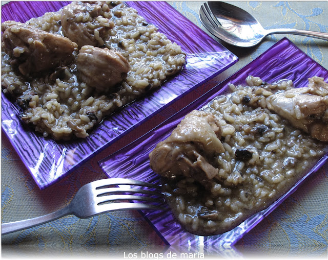 Arroz con pollo y champiñones