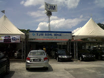 IMPORTED CAR SHOWROOM