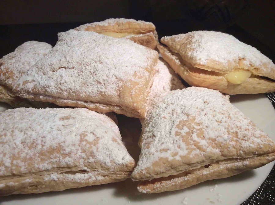 Sugerencia de presentación de Miguelitos rellenos de crema