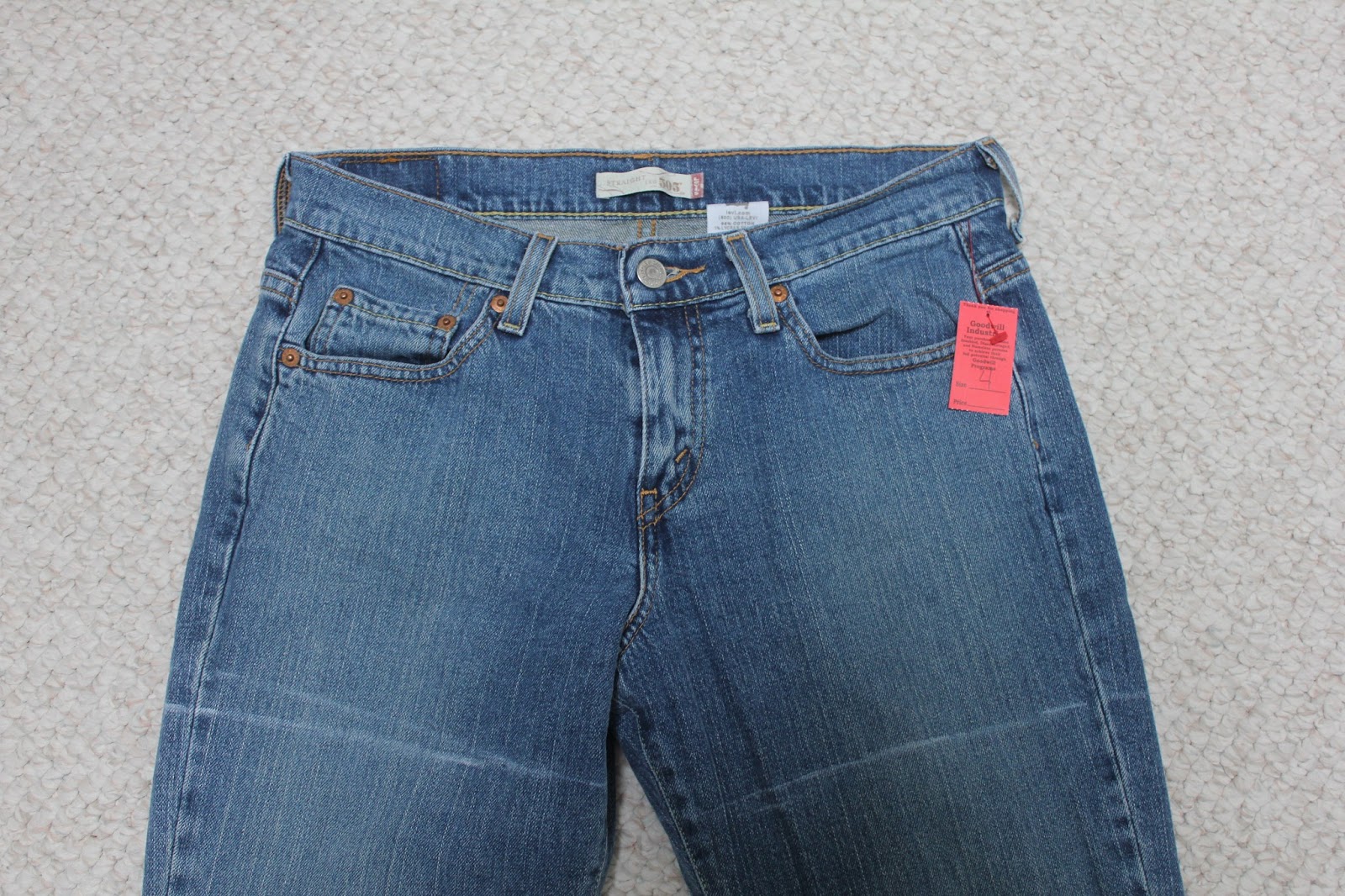 Ride-Or-DIY: DIY Old Jeans to High-Waisted Shorts Restyle