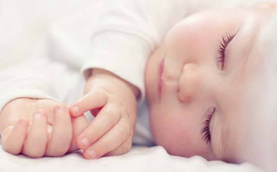 potong kuku bayi ketika tertidur potong kuku bayi ketika tertidur