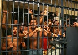 Image result for fotos de carceles llenas de presos en santiago rodriguez