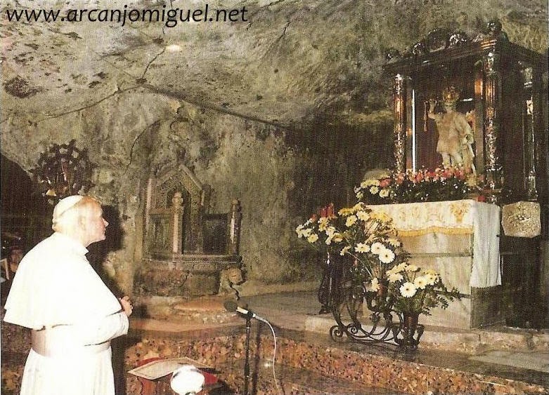 Aparição De São Miguel No Monte Gargano Na Itália Sma