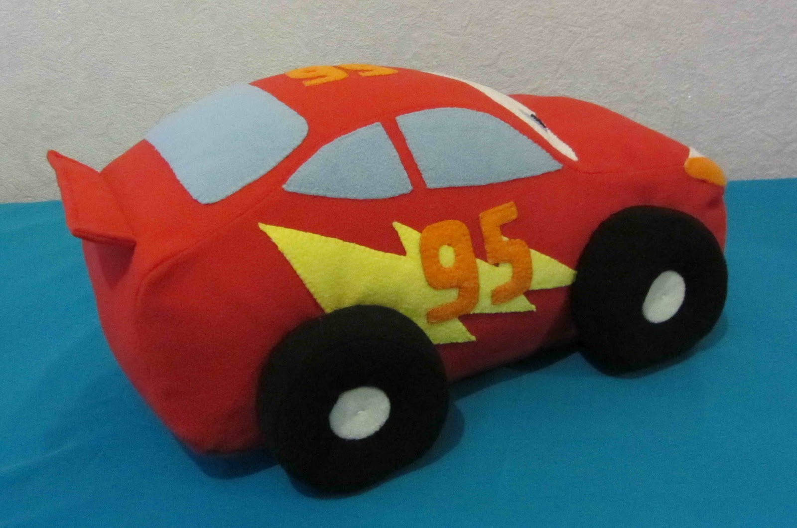 Седьмое небо: Тачка "Молния Маккуин"-подушка