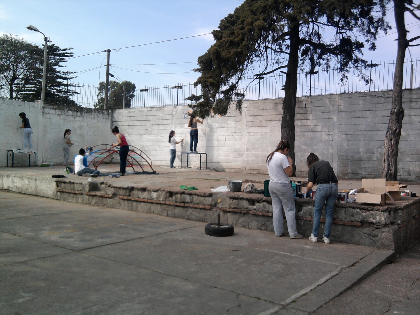 Escuela Nº 129 Montevideo. Jornada de acondicionamiento de juegos