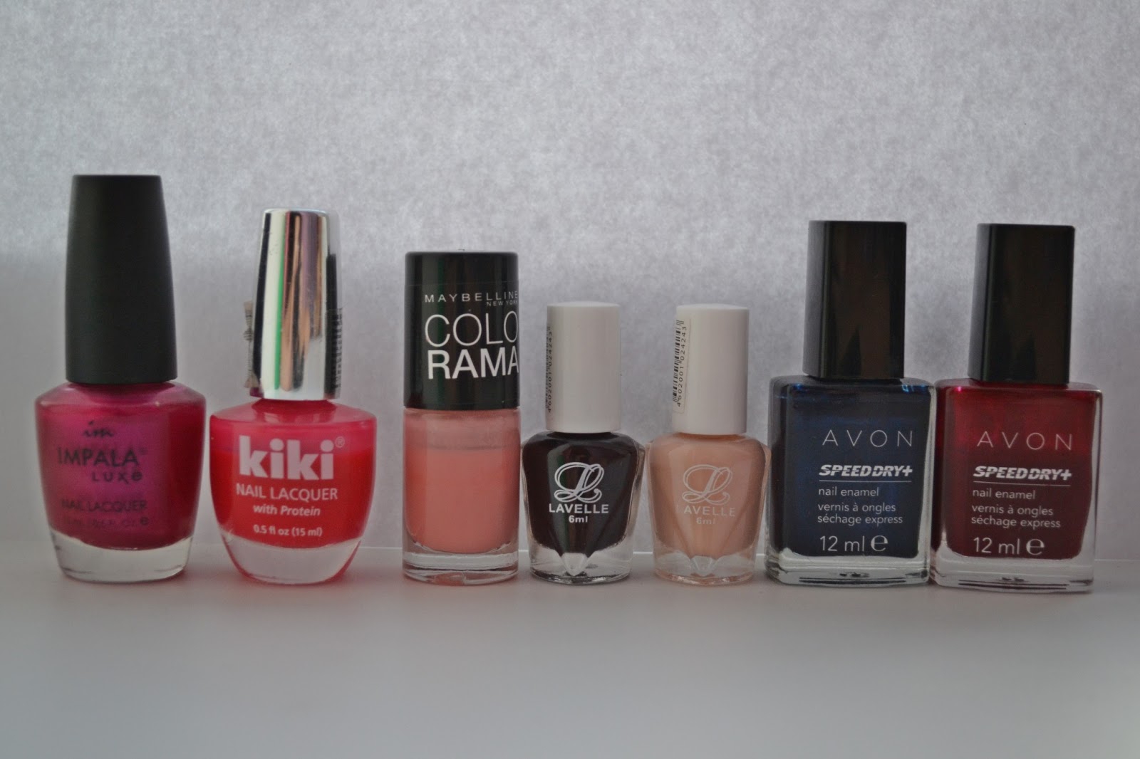 Nails plus colors= Cute!!! *.* Bright nail polish, Nail polish bottles, Nail pol