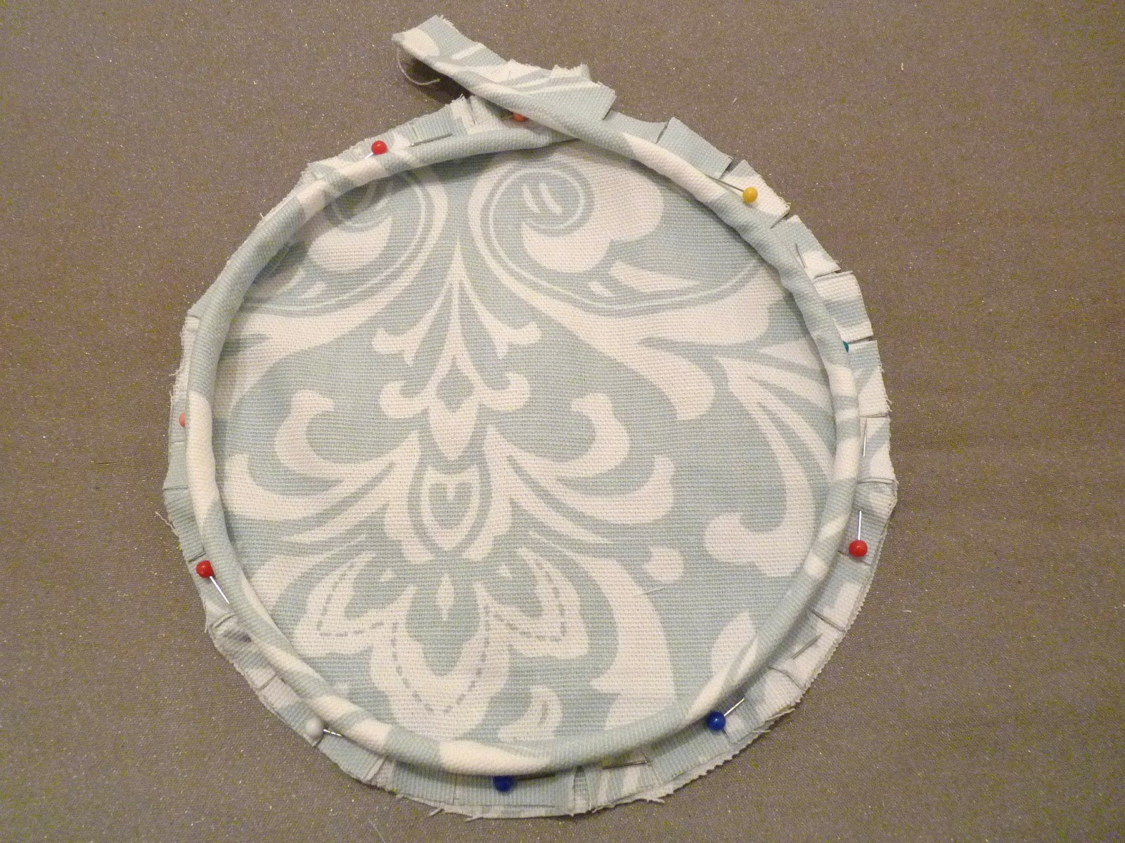 d i y d e s i g n How To Sew A Custom BolsterCushion Cover