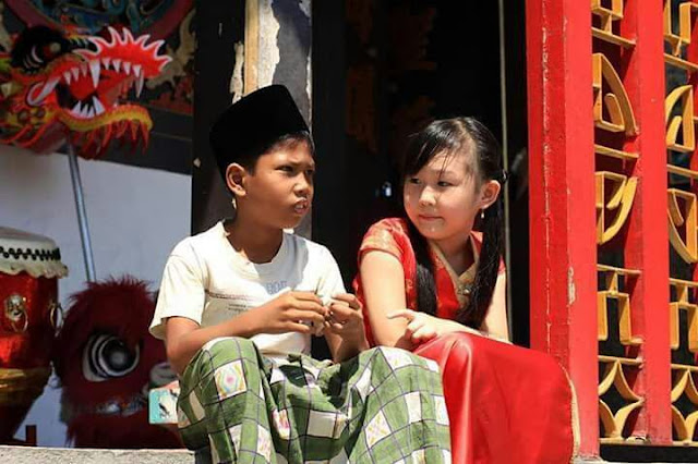 Di tengah Carut Marut Negeri, Foto Dua Anak Tanah Air Bikin Adem Netizen Di tengah Carut Marut Negeri, Foto Dua Anak Tanah Air Bikin Adem Netizen