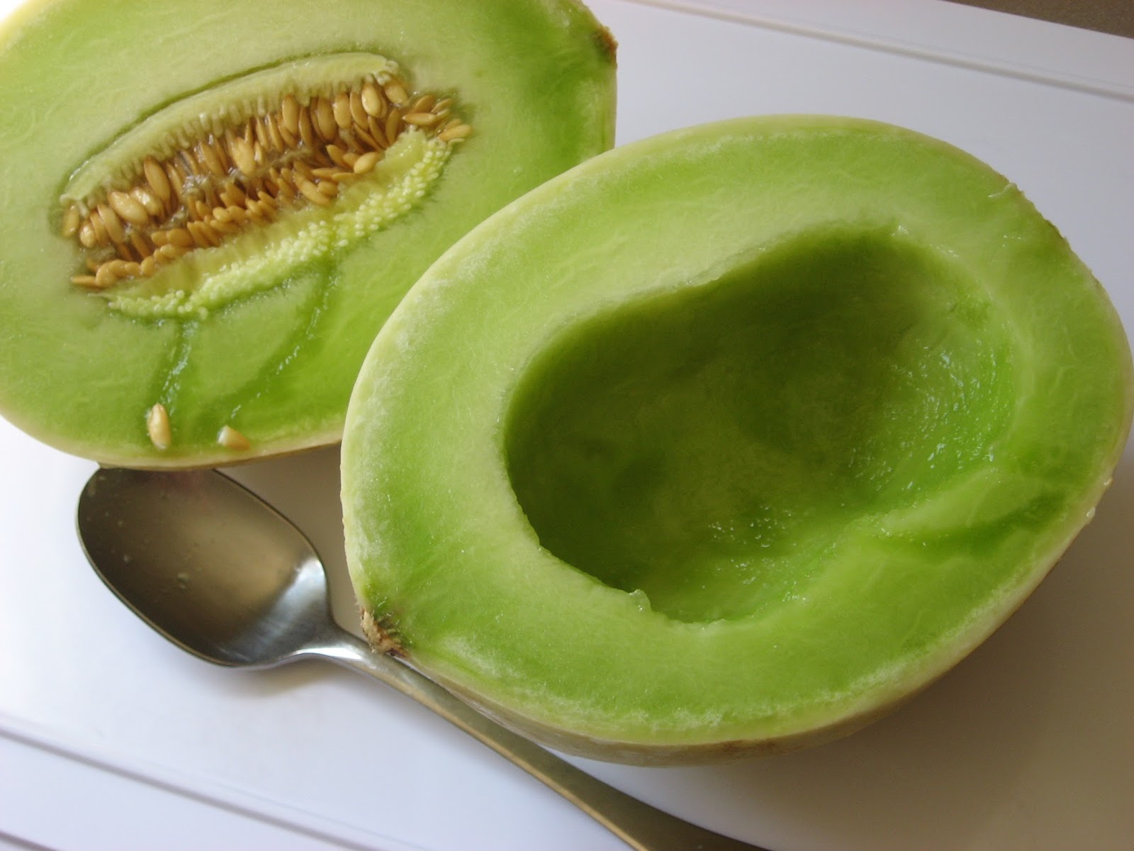 Recipes to Nourish Honeydew & Lime Agua Fresca {Honey Sweetened