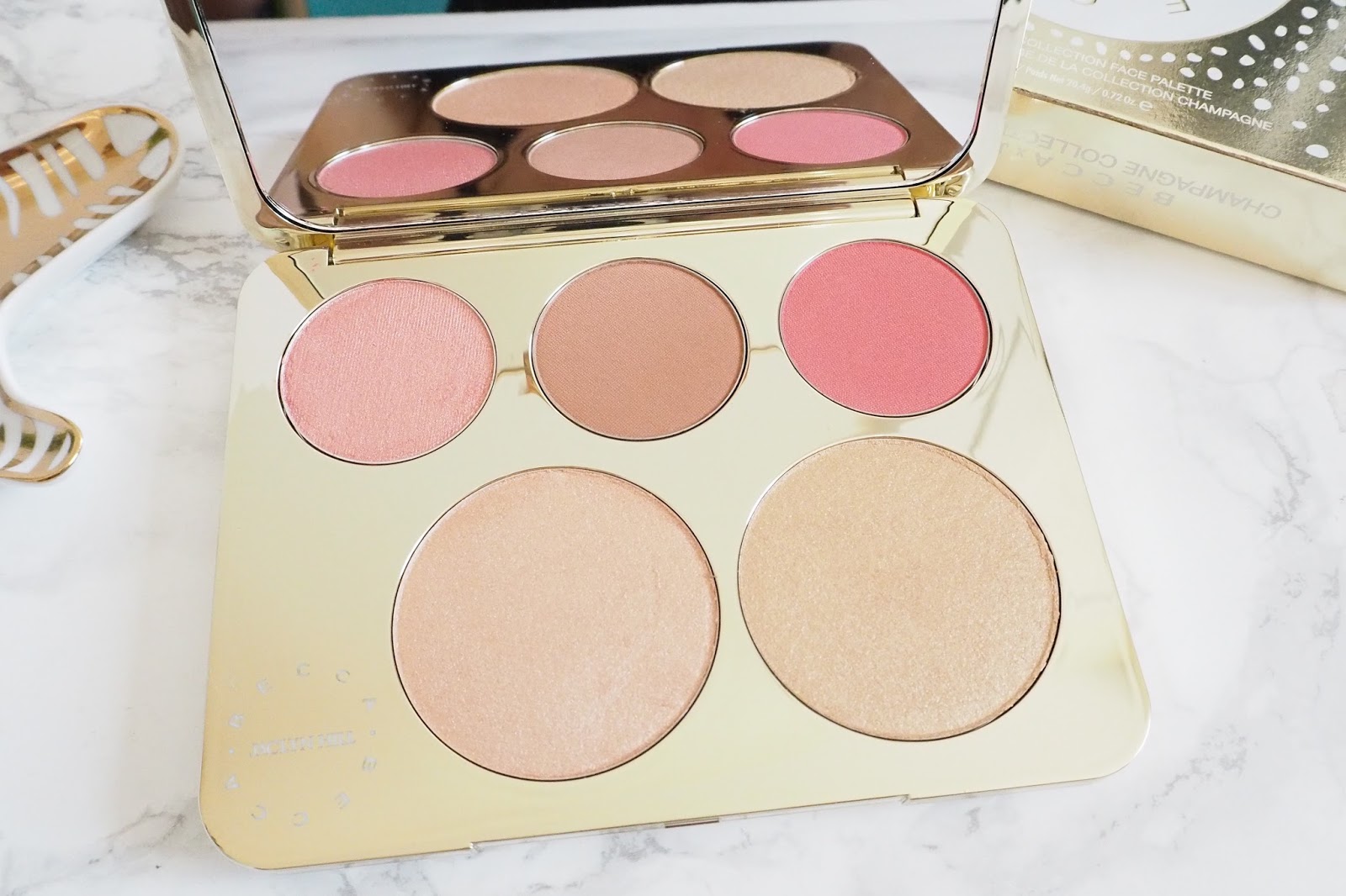 Peck nyhed Vulkan Becca x Jaclyn Hill Champagne Collection Face Palette Review & Swatches - a  little pop of coral.