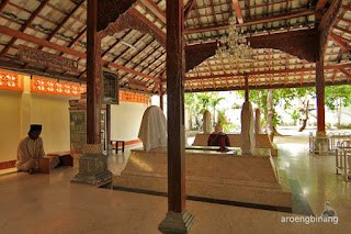 makam maulana malik ibrahim gresik