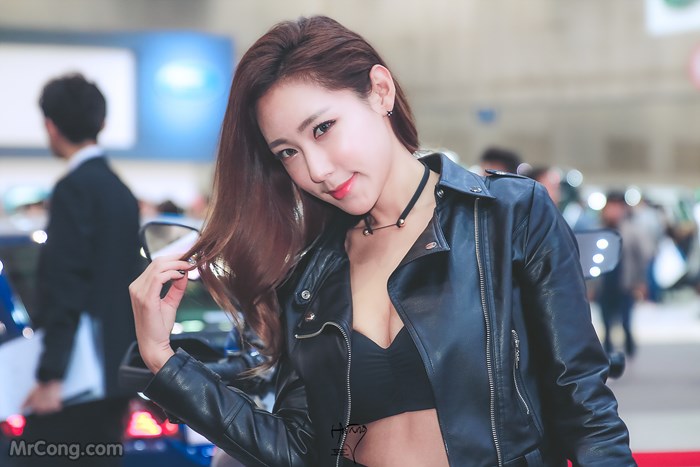 Kim Tae Hee&#39;s beauty at the Seoul Motor Show 2017 (230 photos) photo 7-12