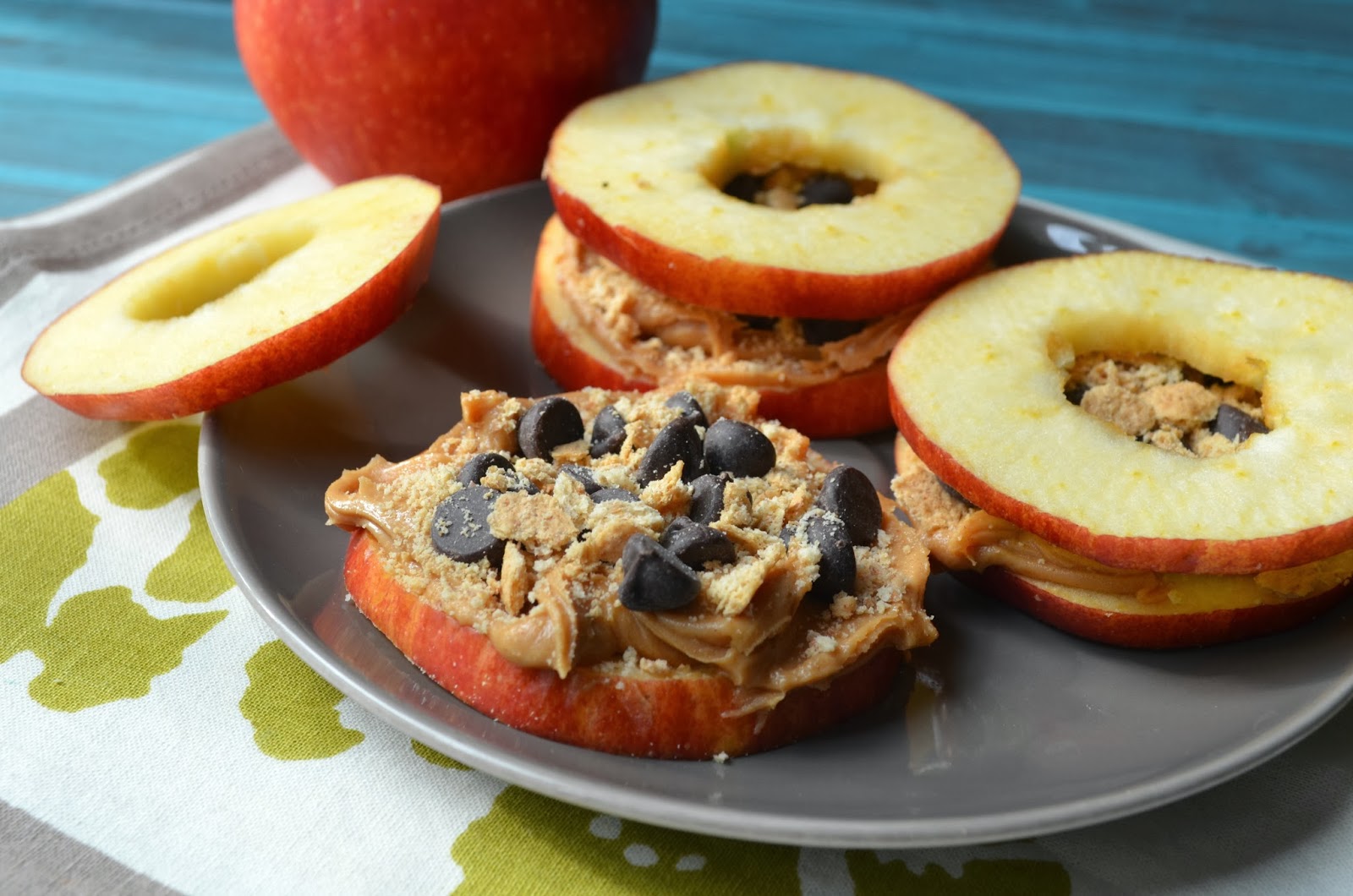 The Savvy Kitchen: Apple Snack Stacks