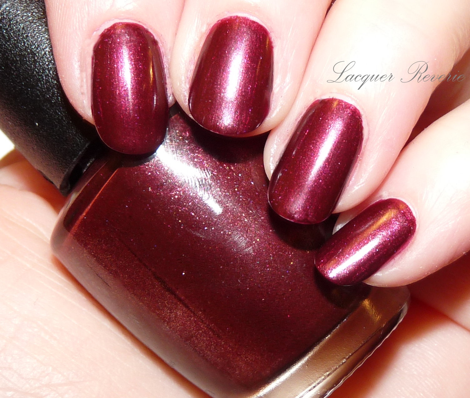 Lacquer Reverie: Nail of the Day: OPI Suzi Loves Sydney