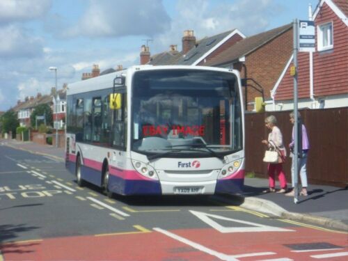 Bus in Central Road