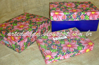 Caixas de papelão forradas com chita