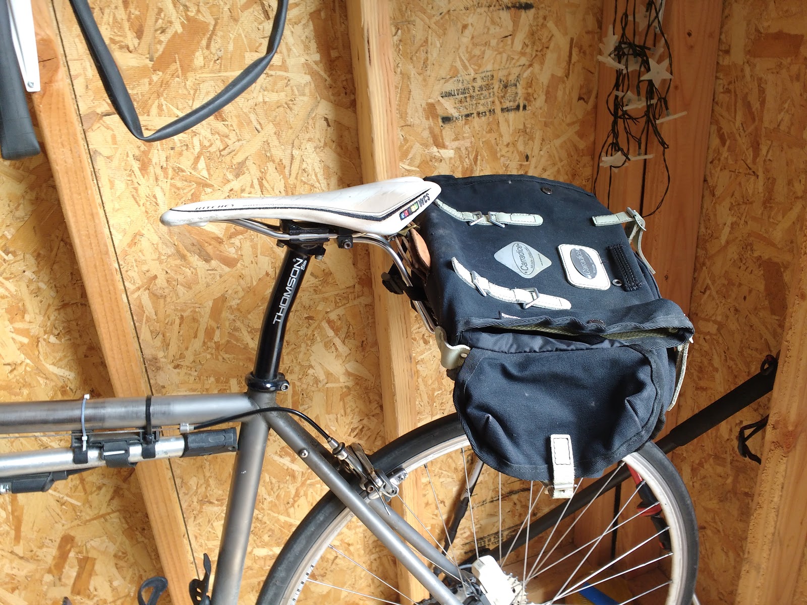 Piaw's Blog Review Velo Orange Saddlebag Loops