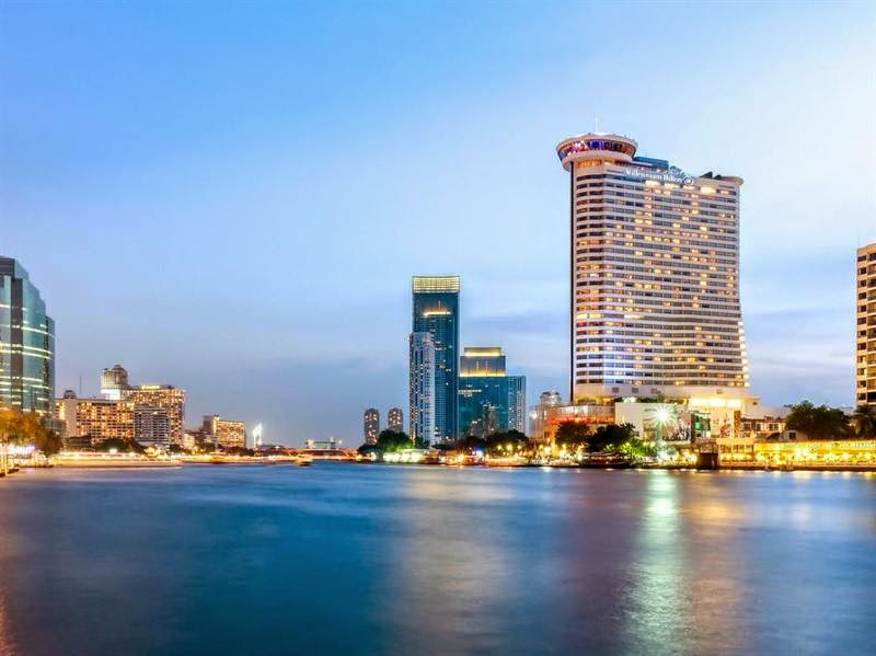 Bangkok Riverside hotels and Tour Millennium Hilton Hotel Riverside