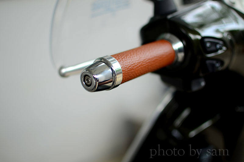 Vesparista New Vespa brown leather grips