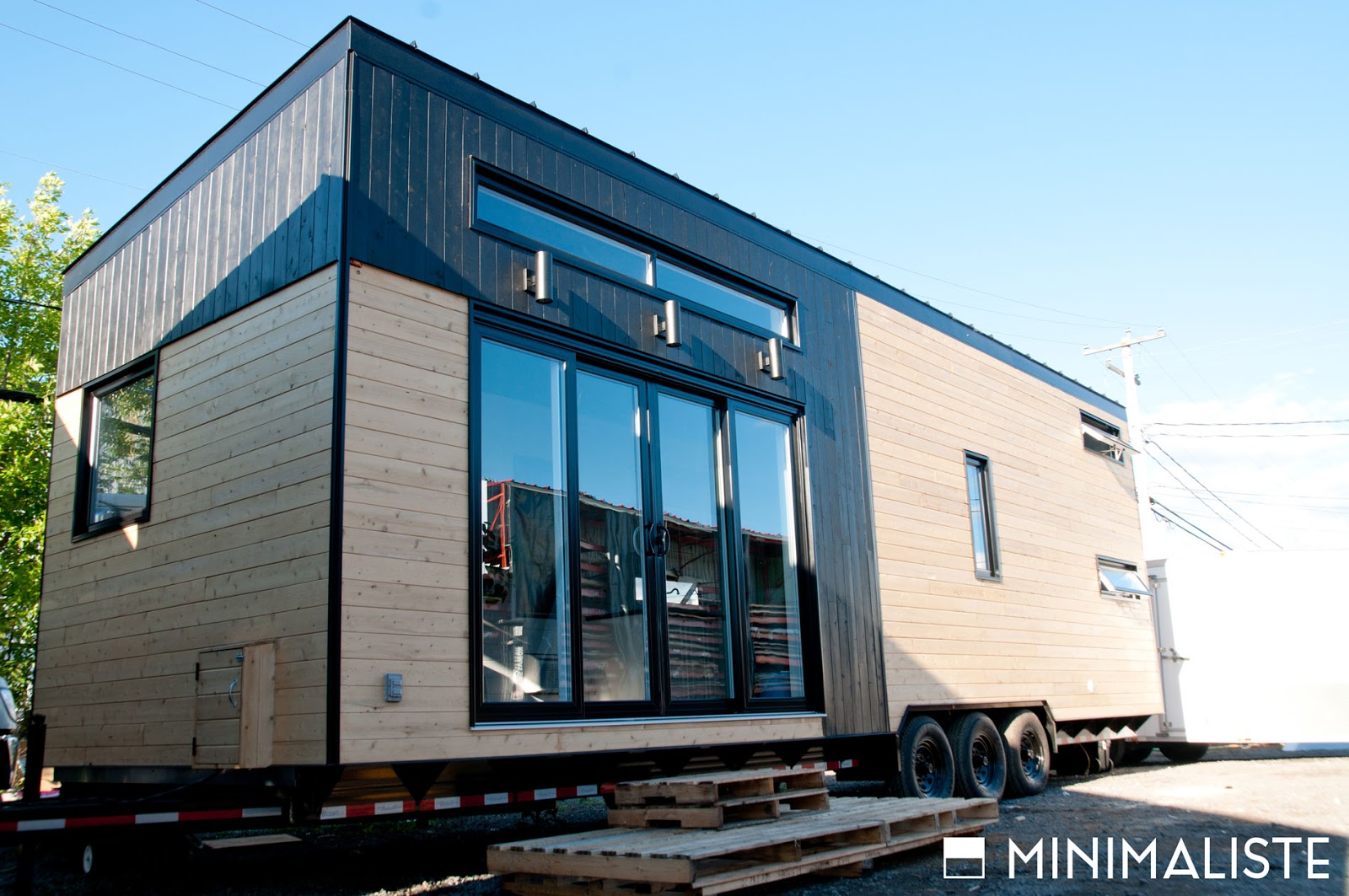 Minimaliste's Le Chêne Tiny House [ TINY HOUSE TOWN ]