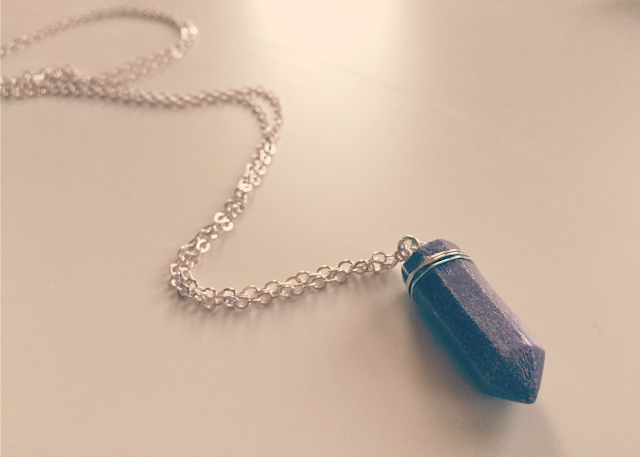 DIY WIRE-WRAPPED CRYSTAL NECKLACE