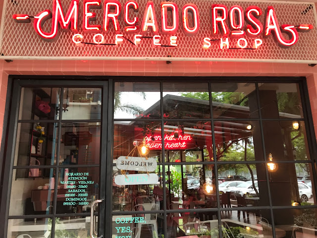 La casa de juguete: Mercado Rosa Café