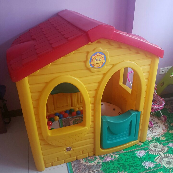 indoor step 2 playhouse