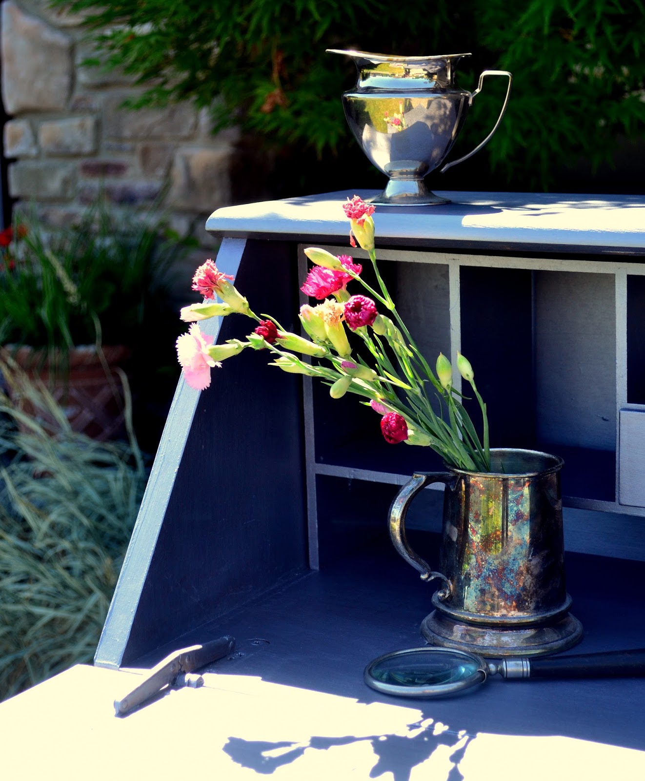 Transformation Tuesday painting a desk with metallic paint