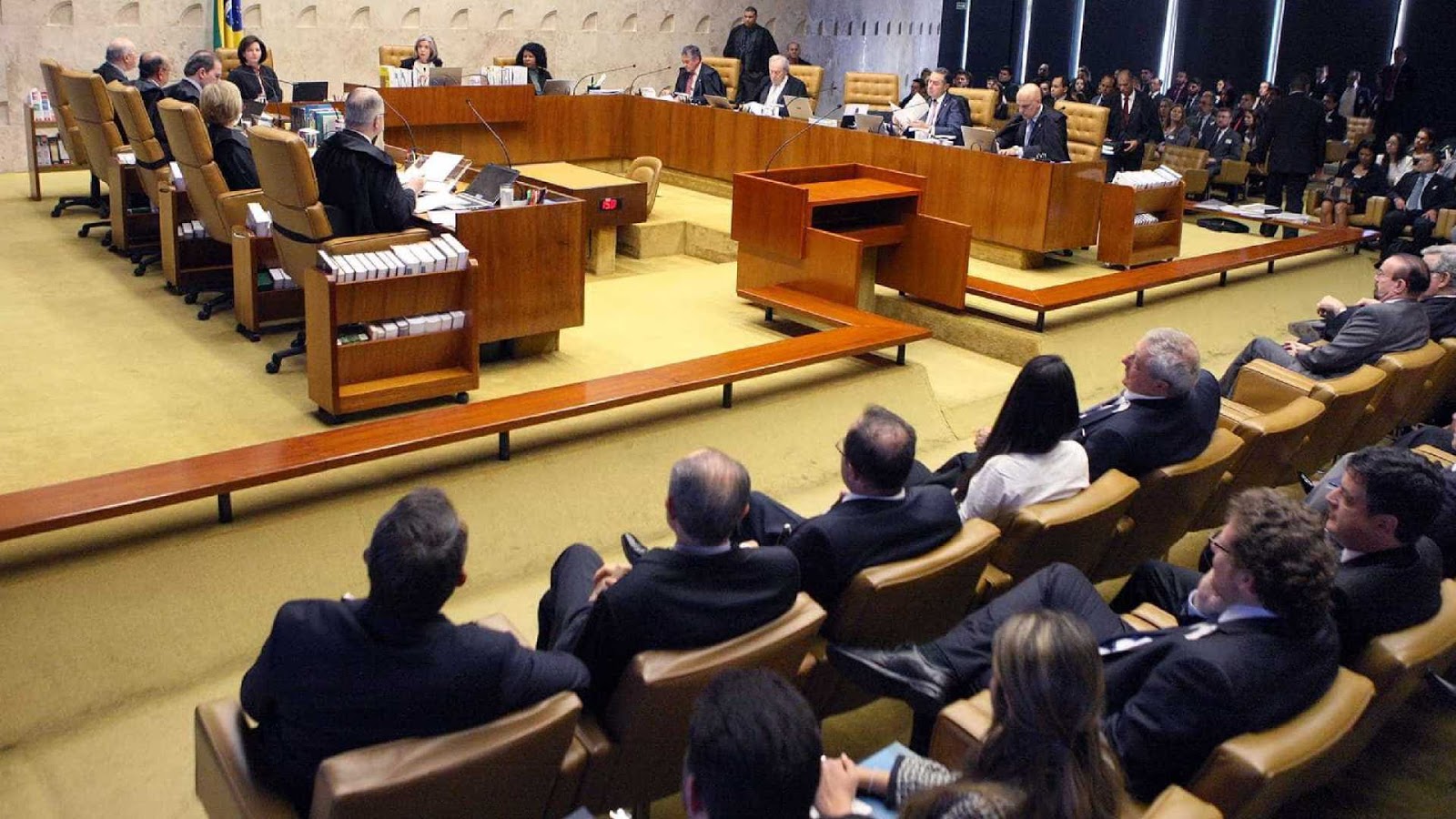 STF deve decidir hoje sobre restringir foro especial