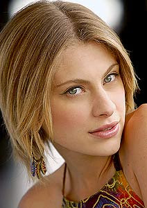 Rebelde: Lana Rodes não tem twitter!