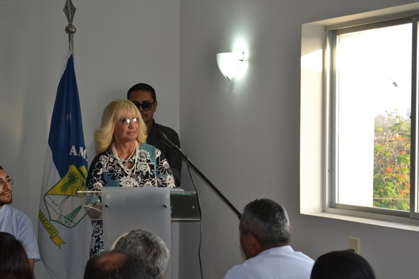 Nova Secretária de Educação, Eliane Han, diz que veio à Macau para fazer a  educação do município avançar.