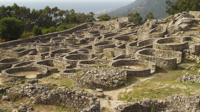 GEOGRAFÍA E HISTORIA: CÓMO ES UN CASTRO