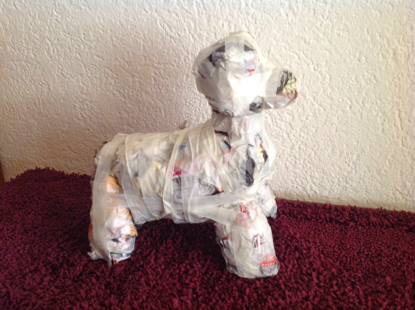 Kreakipje Papier Maché hond