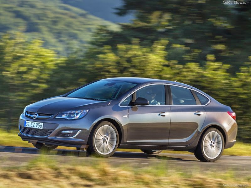 Opel Astra recebe um novo motor
