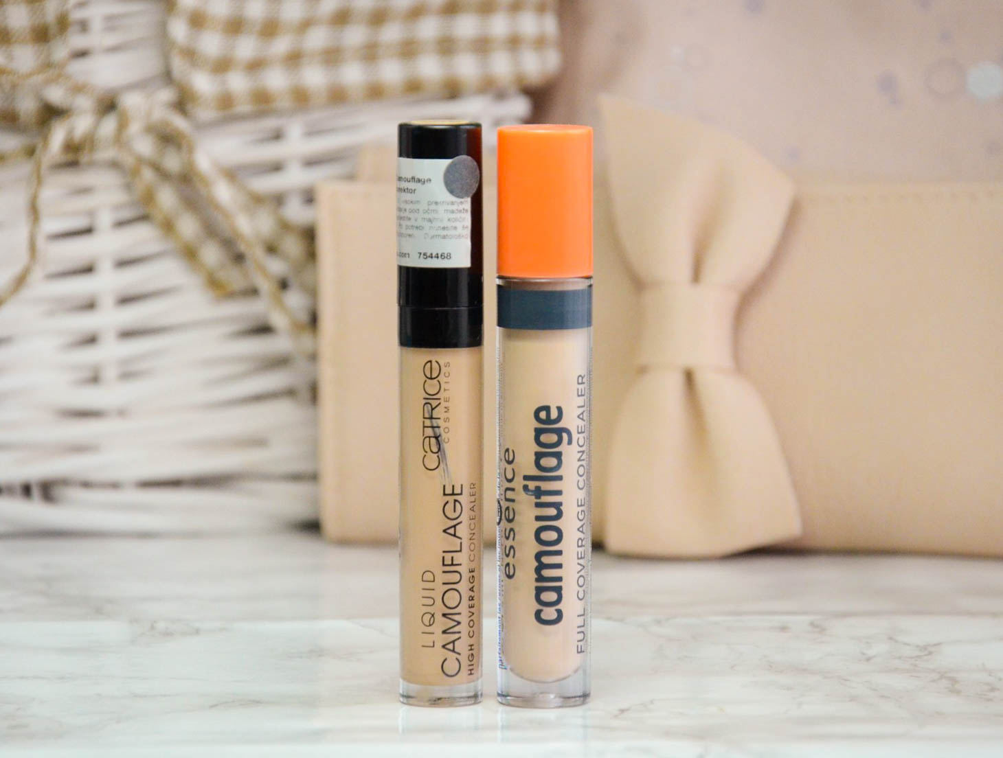 Concealer) (Comparison Camouflage Coverage Essence Camouflage Talks to — Liquid Concealer Lana Full High Catrice Coverage