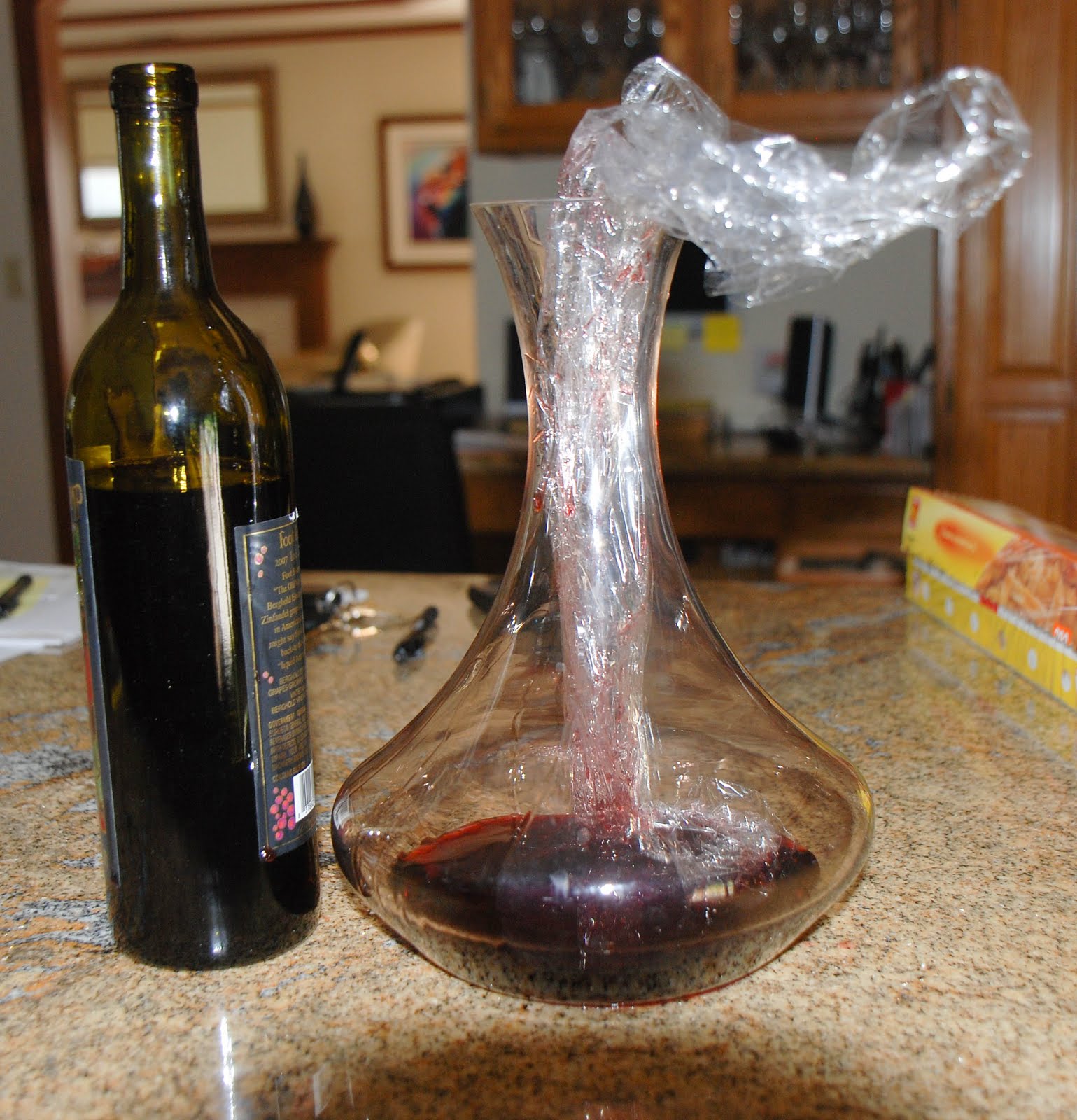 SARANWRAP TO TREAT CORKED WINE Moris Senegor