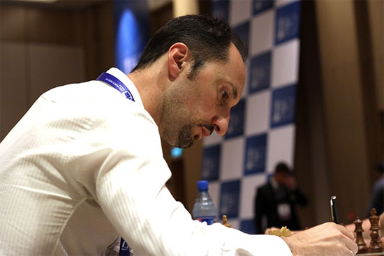 Le joueur d'échecs bulgare Veselin Topalov a dit au revoir à Bakou © site officiel
